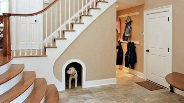 La cucha del Bobby debajo de la escalera. ¿Por qué no?