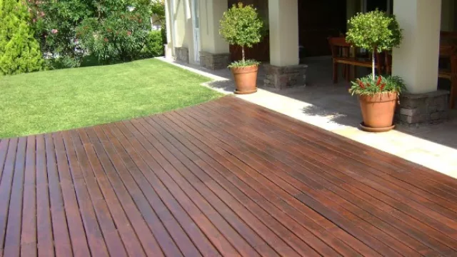 El Sol, la criptonita de la madera (cómo cuidarla)