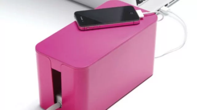 Cable Box para esconder los cables del escritorio. (The Bugplanet Store)