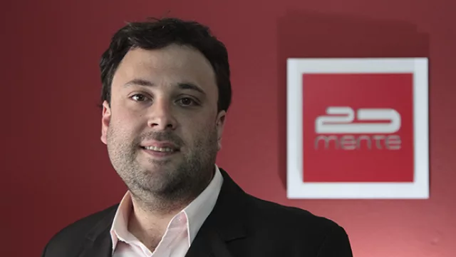 Matias Oliva, Administración.