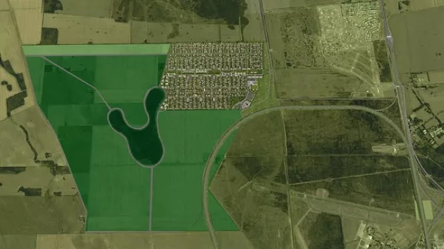 Contará con un futuro parque colindante de 50 Ha, que representa aproximadamente 3 veces el tamaño del parque Sarmiento.