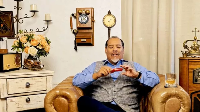 El viñamarino Adolfo Aliaga Silva presentará su libro "Habanos Deluxe" en Casa C (Villa General Belgrano)