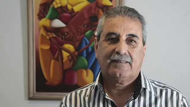 Luis Mendiolasa, director.