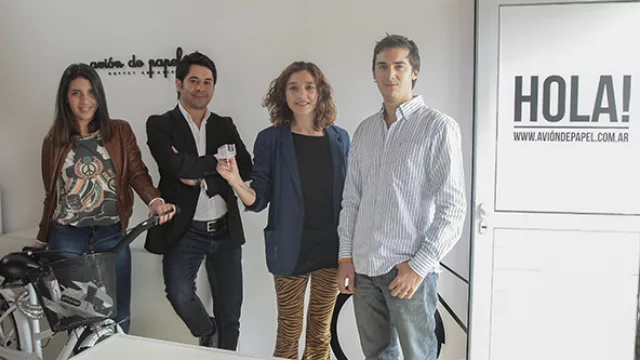 El equipo de Avión de Papel