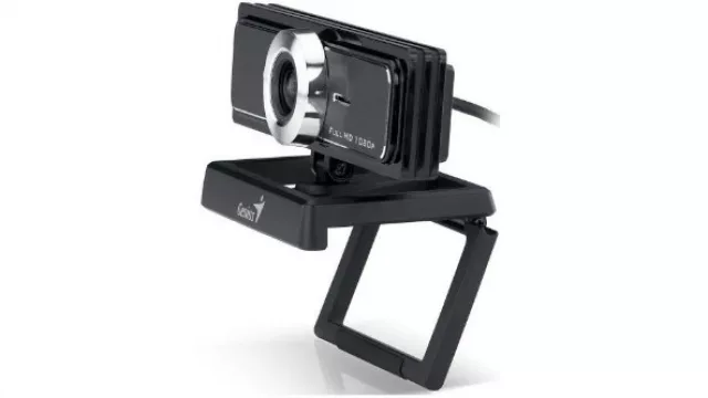 Permite obtener videos y fotografías de excelente calidad mientras facilita el chateo y las videoconferencias.