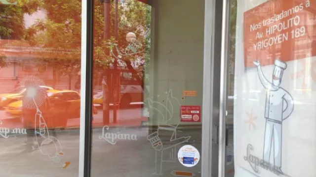 Lapana se va de la Gral. Paz (y le &#39;&#39;roba&#39;&#39; local a Delicity) (¿en qué anda la firma?)