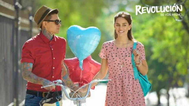 Tejano lanza "Revolución".