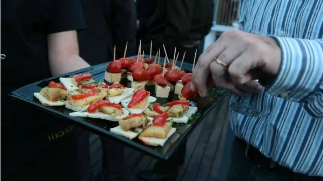  y, por supuesto, buena comida.