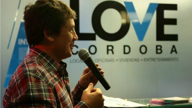  Iñigo Biain, el anfitrión estrella, recibió a los invitados con palabras de agradecimiento.