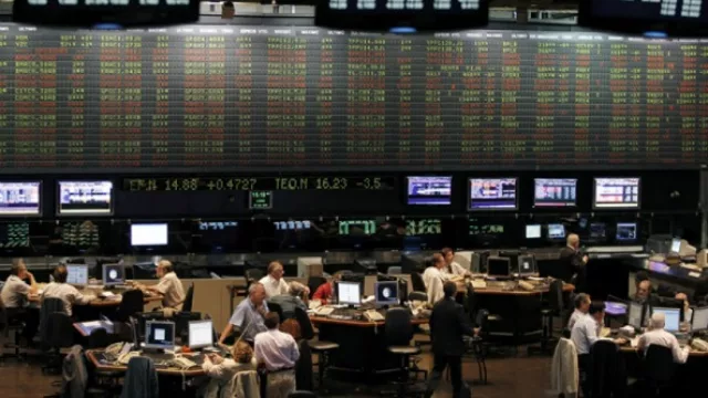 Se derrumba la Bolsa tras la salida de Fábrega