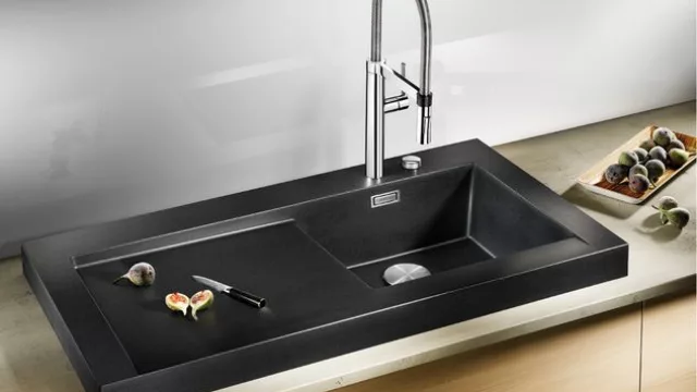 Blanco, además, cuenta con este modelo de fregadero incluido. Escurre el agua y los desperdicios se tiran sin ensuciar más.