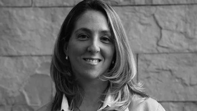 Luciana Manca, Beneficios.