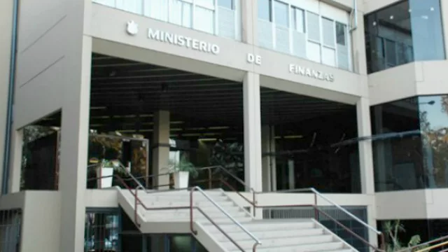 La UCR prevé déficit de al menos $ 250 M en las finanzas provinciales