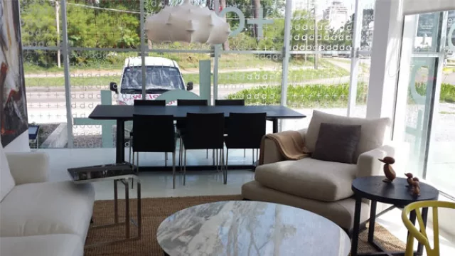 Atraída por las inversiones inmobiliarias, una charrúa de interiorismo desembarca