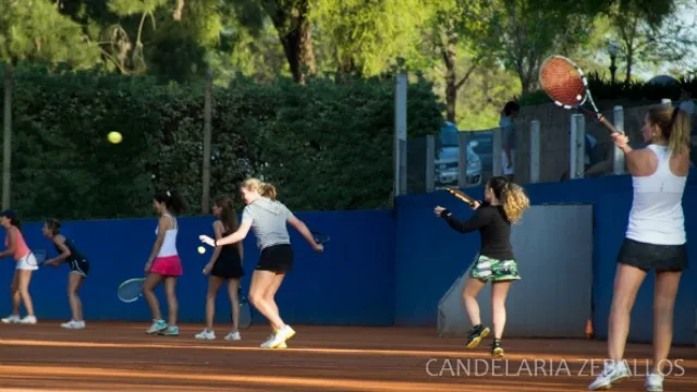 Las chicas se lucieron en el polvo.