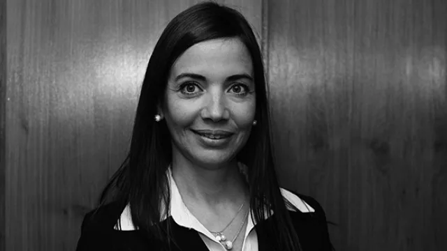 Marisa Ponce, Cobranzas.