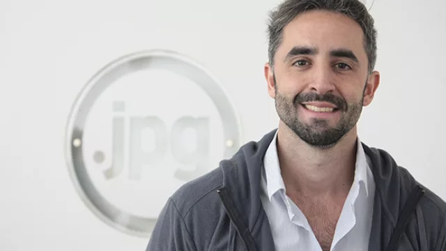 Nicolás López Trasmonte, director creativo.