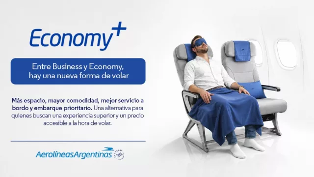 Los mejores asientos de un avión no siempre están adelante: qué es la categoría Economy Plus de Aerolíneas Argentinas