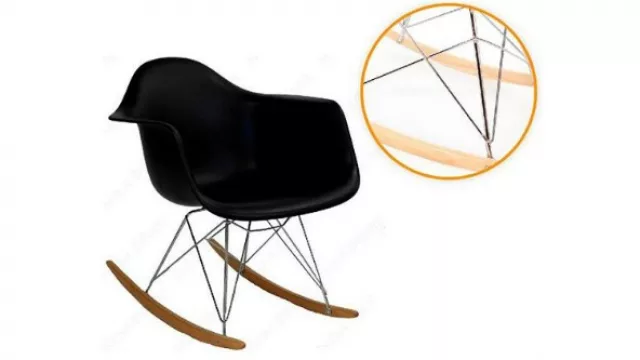 Mecedoras Rocking Chair, con patas estilo Eames, de La Mueblería Online.
