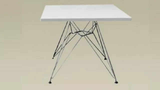 Mesa Eames, patas Eiffel de La Mueblería Online.