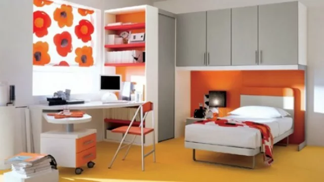 Para no comprometer paredes enteras, se puede optar por una decoración con  color basada en piezas de diseño.