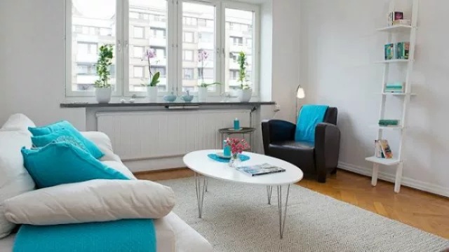 Se pueden aplicar también toques de turqueza sólo en ornamento y textil de mobiliario.