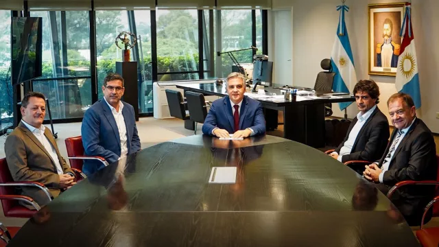 Llaryora incorpora al Directorio de Bancor a Felippa y Lacunza