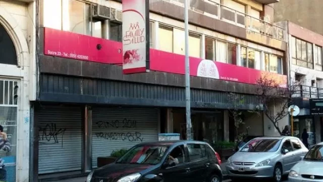 A los 80 años, empezar de cero (por el cierre de Family Salud)