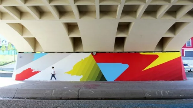 Elian, uno de los referentes del street art a nivel nacional presente en Proyecto Puente en el Santa Fe.
