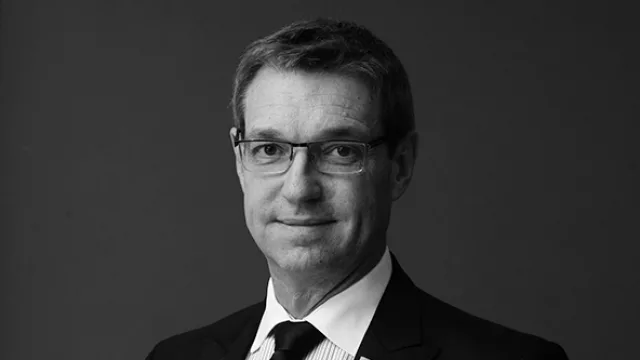 Hermann Karsten, director y representante legal.