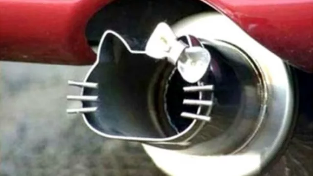 Un caño de escape, claro.