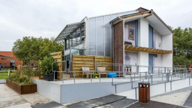 Cómo es la casa más sostenible del mundo está en Holanda (la moda de las viviendas con piel)