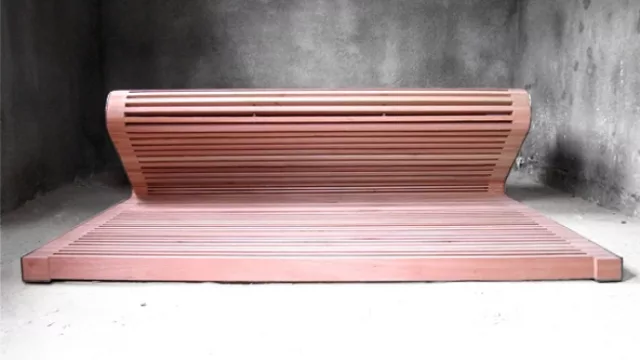 ...y la versión sin respaldar. 