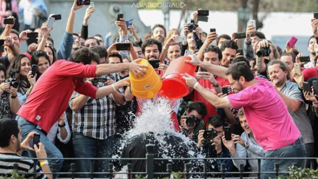 El basquetbolista se animó al reto del balde de agua fría (y además donó dinero a la fundación).