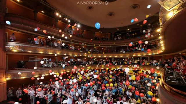 Israel Ciman y su ejercicio con globos para graficar cómo entre todos podemos empujar los sueños. 