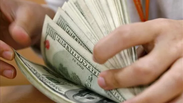 El Gobierno renueva política de microdevaluaciones