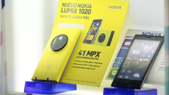 Defiende la seguridad de BlackBerry (y sospecha del paso de YPF a WP)