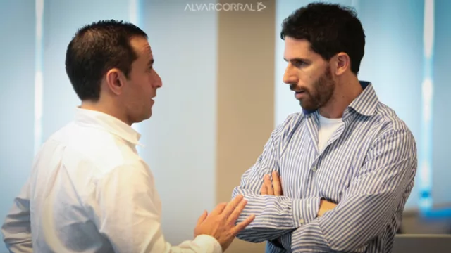  El CTO de MercadoLibre (camisa a rayas), un hombre clave en la estructura de la empresa líder entre los market place de Latam.