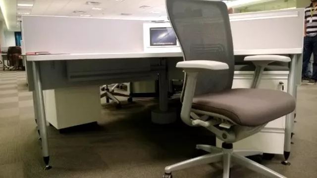 MercadoLibre abrió sus oficinas en Ciudad Empresaria (130 a sillas de US$ 600 cada una)