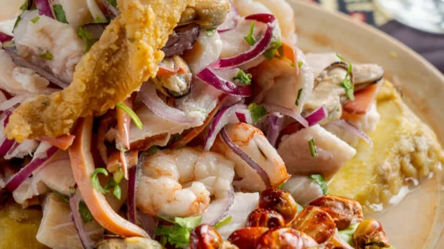 El ceviche celebra su día y estos son los mejores lugares para disfrutarlo (hay más de 10)