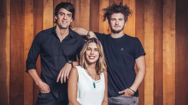 Gabriela Jagodnik, Marco Ferrari y Ramiro Veiga, de Estudio Montevideo.