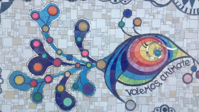 Unos de los murales de Taller Senestrari, en el corazón de Urca.