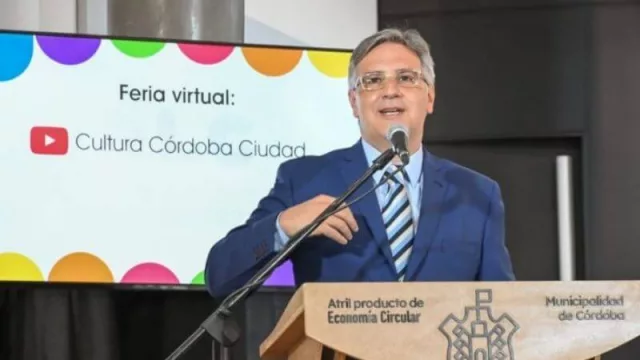 Llaryora presentó la Feria del Libro Córdoba 2021