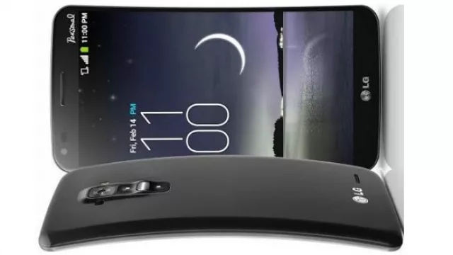 Personal ya vende el LG que dobla