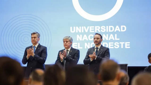 Larroza inició un nuevo mandato en la UNNE (prometió modernización, transparencia y más vínculo con la región)