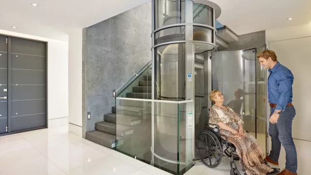 El “artefacto” de lujo que revoluciona las casas con más de una planta (cuánto cuesta instalarlo en 24 horas)