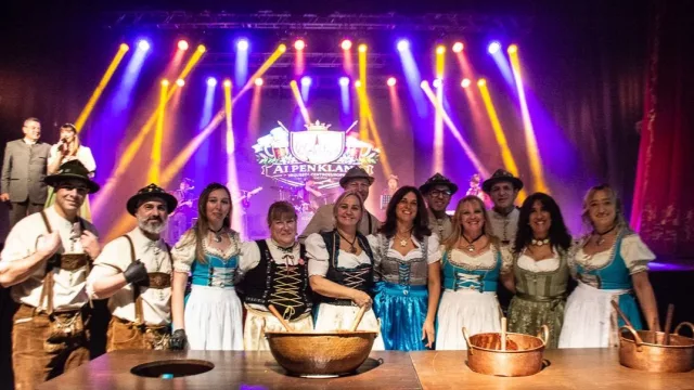 Comenzó (con gran afluencia) la Fiesta Nacional del Chocolate Alpino en Villa General Belgrano