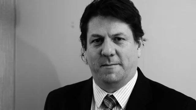 Víctor Acosta, contador.