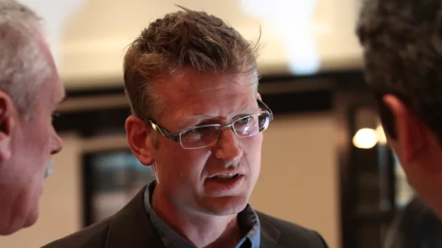 Mark Lynas, el escritor e investigador que militó contra los transgénicos y hoy apoya la biotecnología, habló con InfoNegocios.