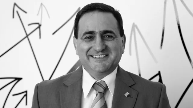 José Luis Ludueña, gerente general.